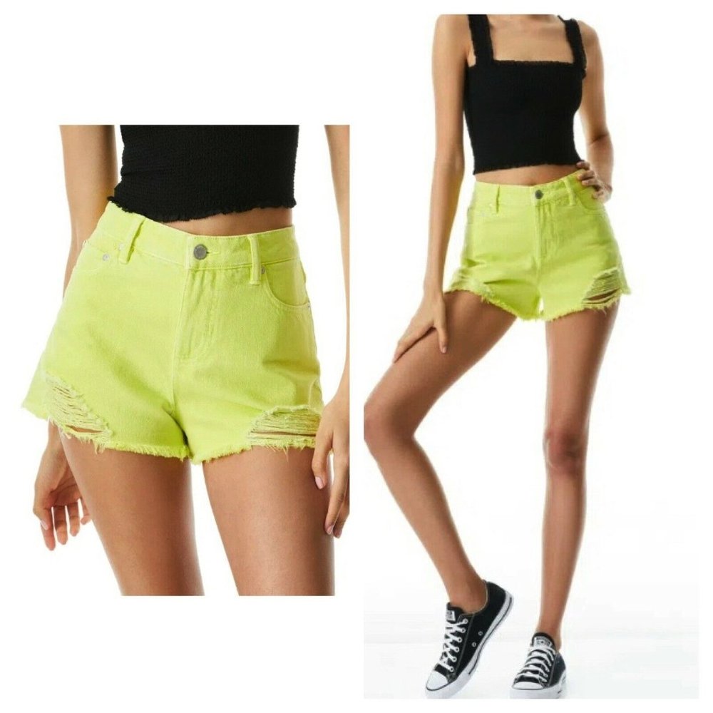 ALICE + OLIVIA NWT Women’s AMAZING HIGH RISE VINTAGE SHORTS Neon Green Size 29